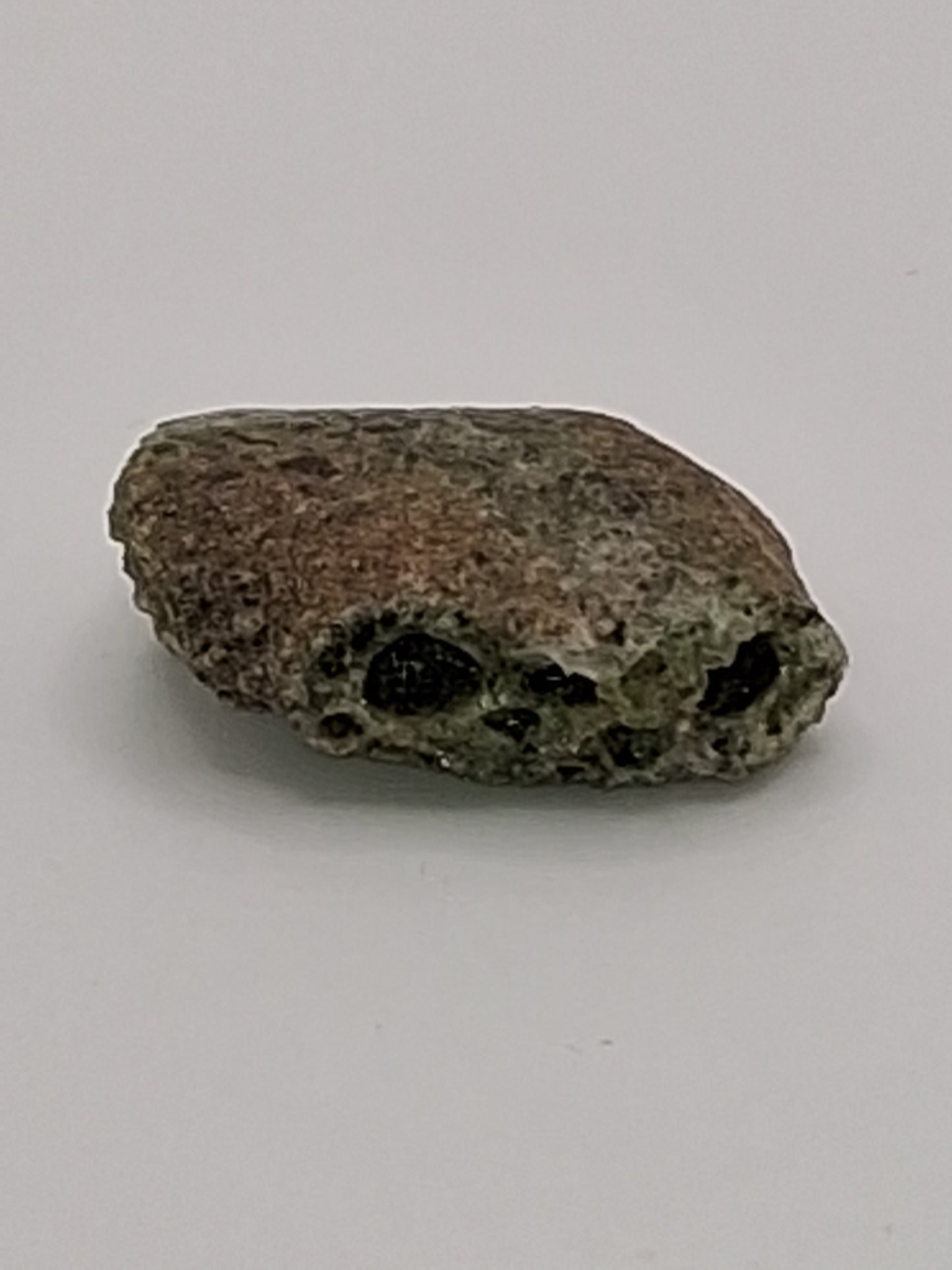 3.0g Trinitite - Glassy Green with Terracotta Color