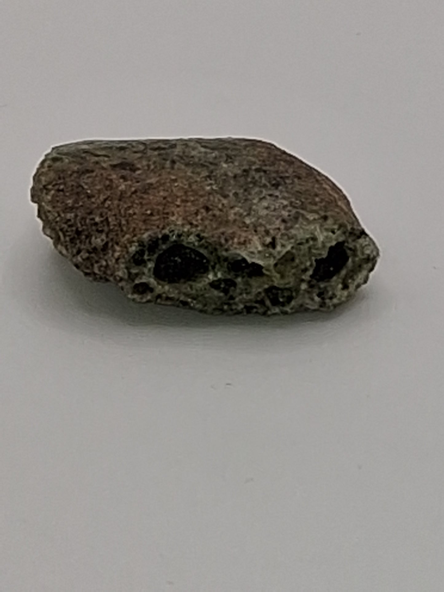 3.0g Trinitite - Glassy Green with Terracotta Color