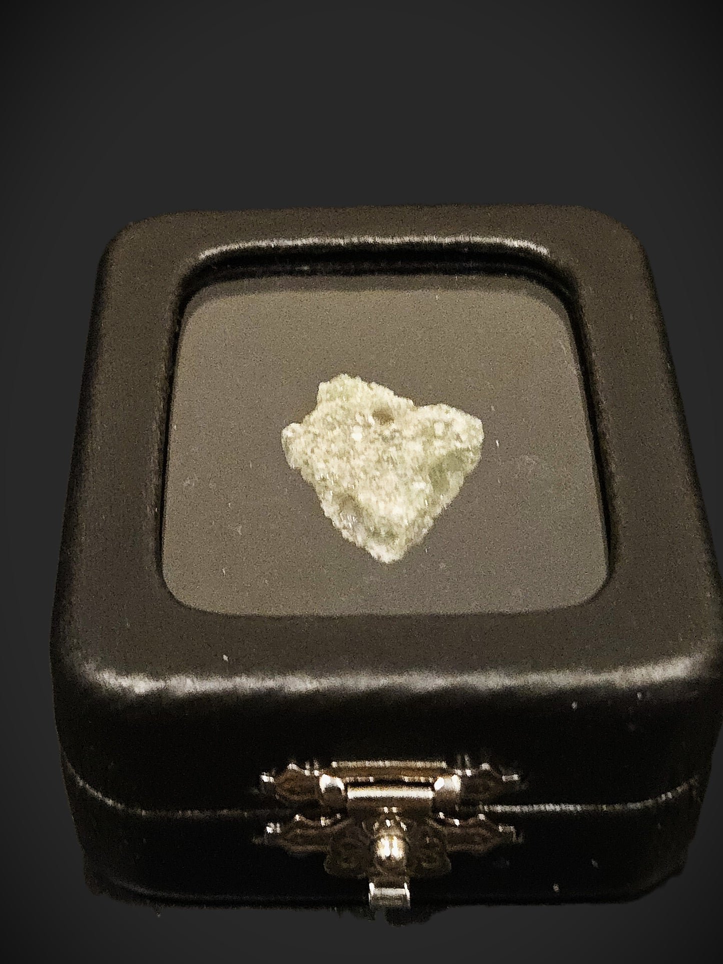 Bright Glassy Green 1.95g Trinitite in Leather Display Case