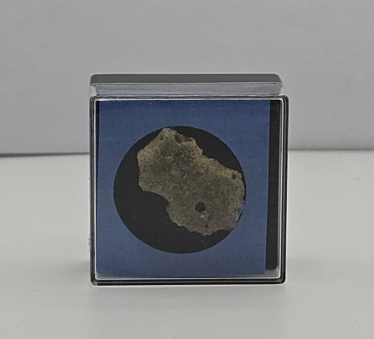 2.5g Trinitite Black Inclusions Circular Mat Case