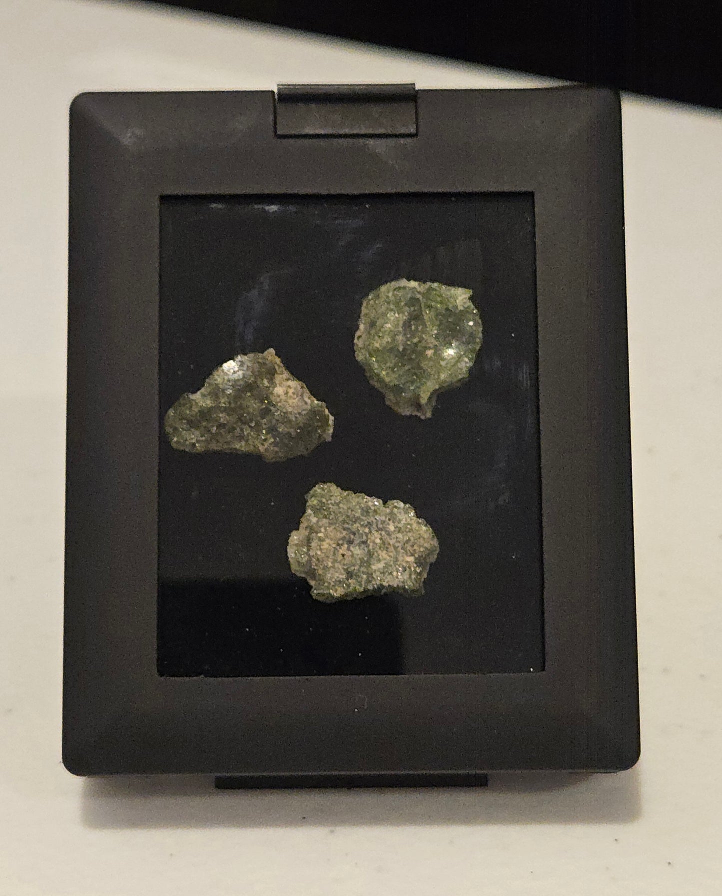 Trinitite 3 types & Easel Case