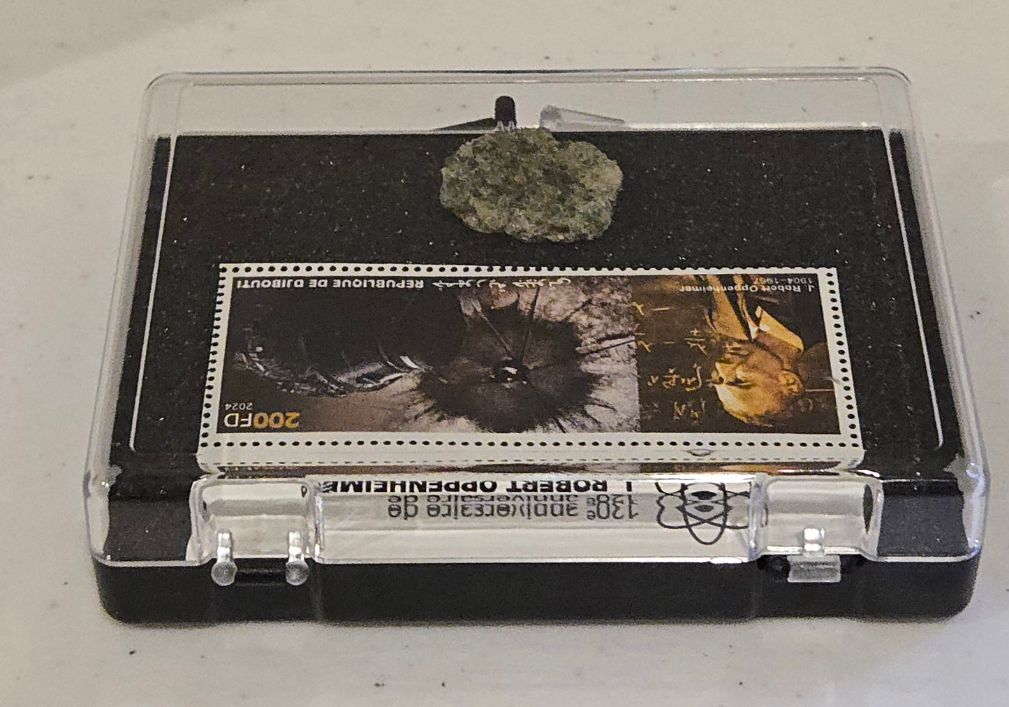 2.96g Glassy Green & Black Trinitite with Commerative Stamp Sheet (Copy)