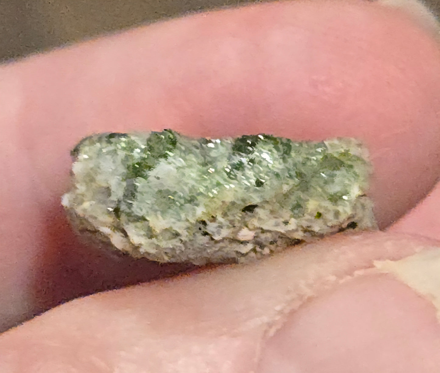 2.96g Glassy Green & Black Trinitite with Commerative Stamp Sheet (Copy)