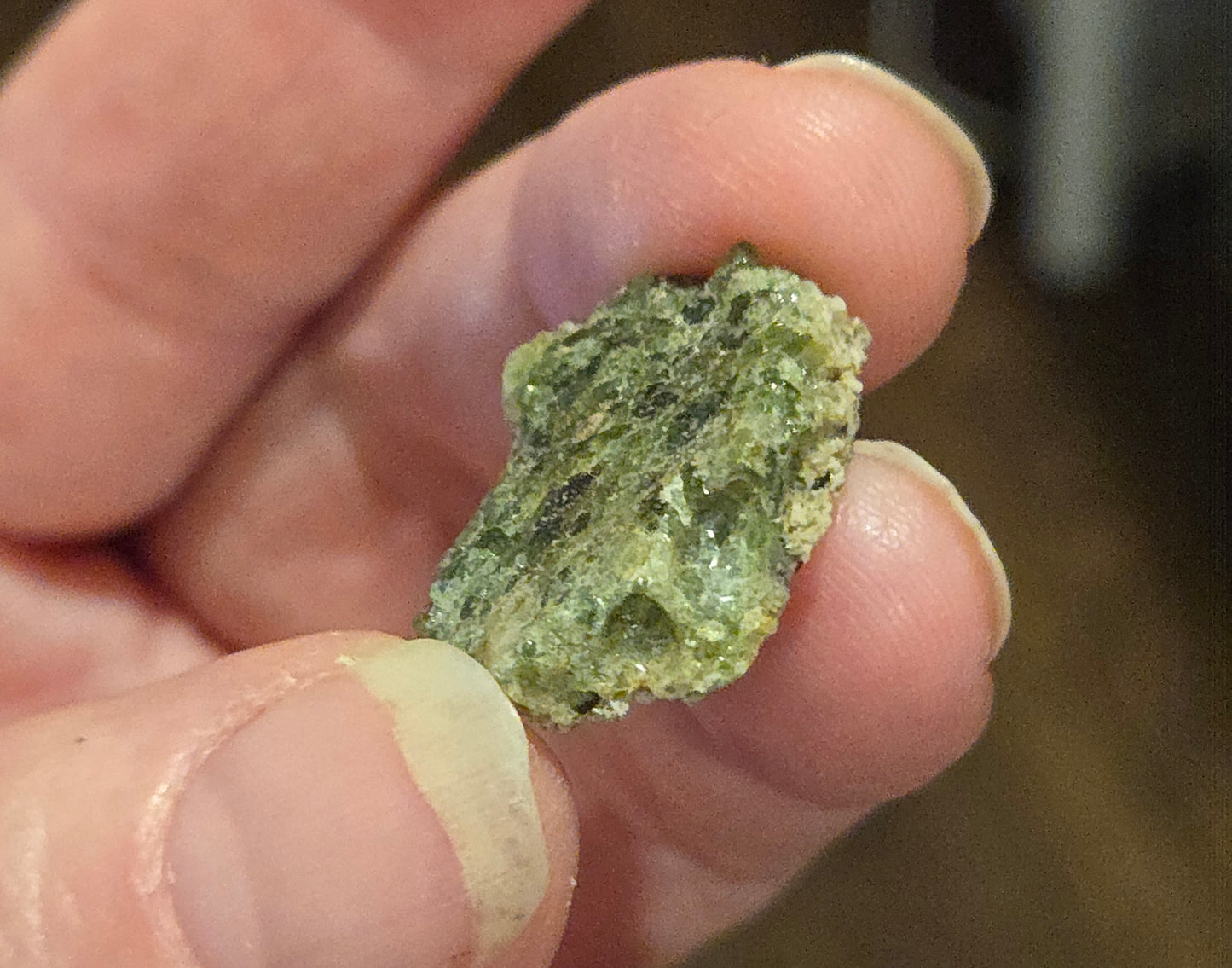 2.96g Glassy Green & Black Trinitite with Commerative Stamp Sheet (Copy)